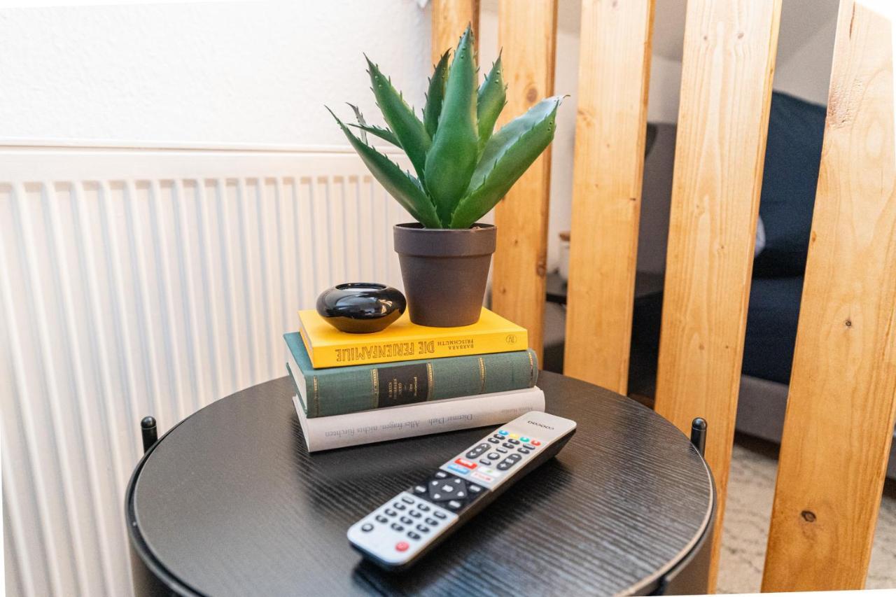Vollausgtesttattes Modernes Studio,Nahe Btu,Netflix,Kostenloser Tiefgaragenstellplatz Cottbus Esterno foto