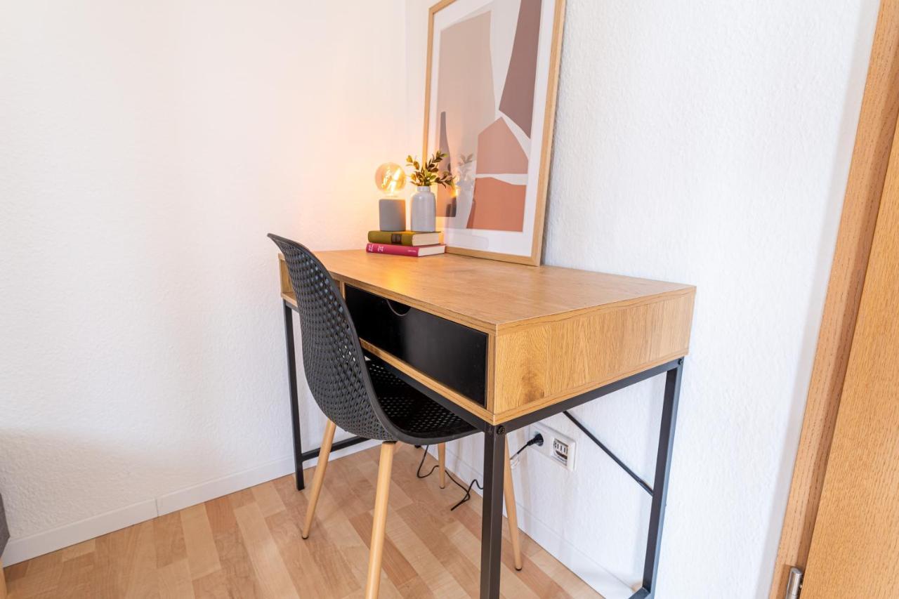 Vollausgtesttattes Modernes Studio,Nahe Btu,Netflix,Kostenloser Tiefgaragenstellplatz Cottbus Esterno foto